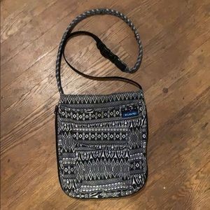 Kavu Sidewinder Black & White Purse